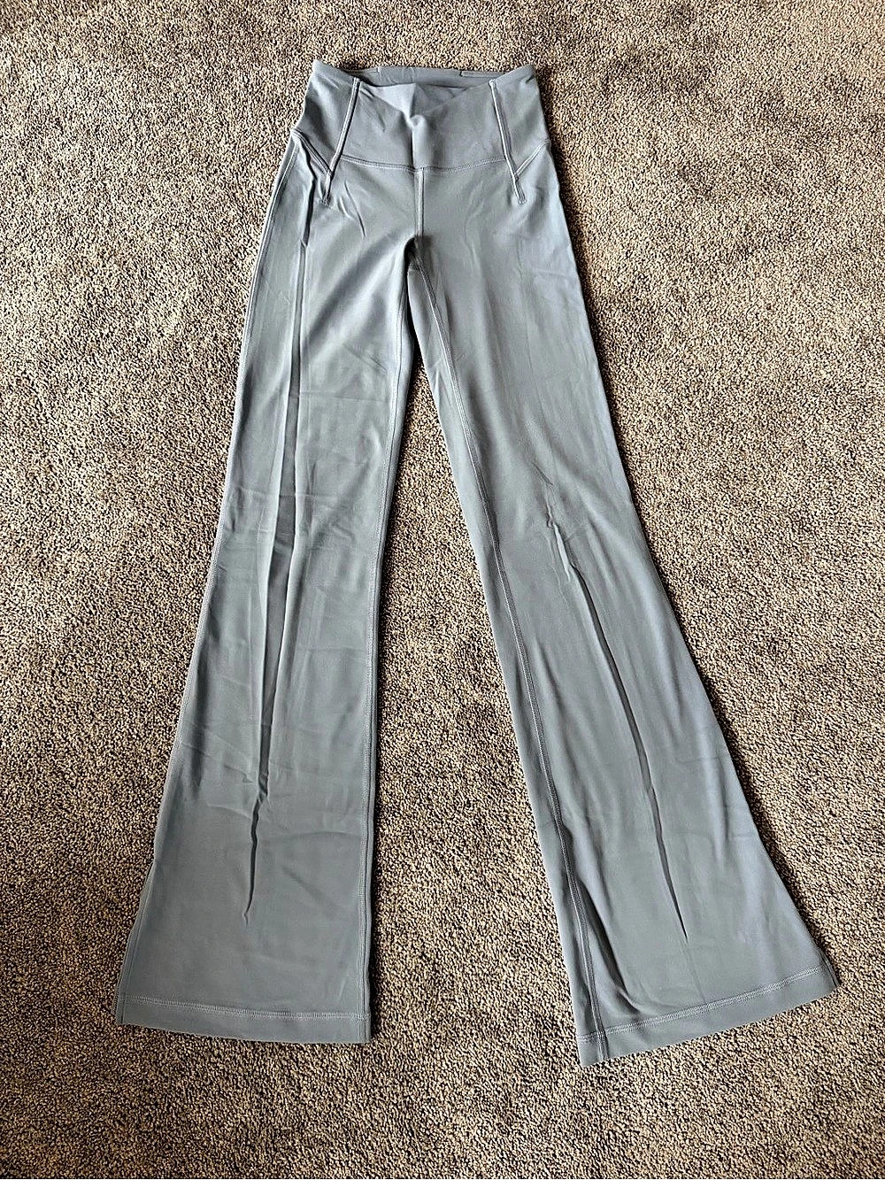 Lululemon Groove Super-High-Rise Flared Pant *Nulu size 2